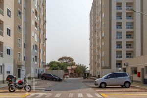 Image 30 - 737531