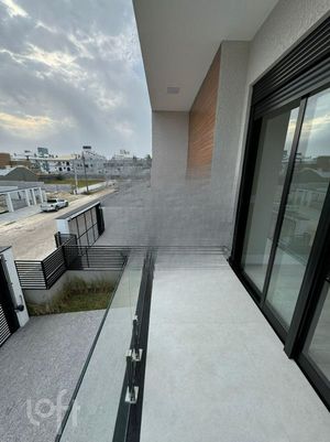 Image 21 - 737533