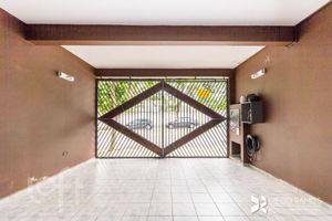 Image 31 - 737709