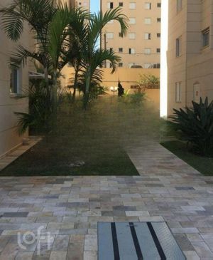 Image 18 - 737842