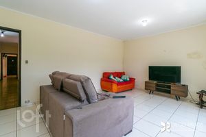 Image 38 - 738111