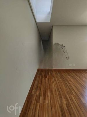 Image 18 - 738179