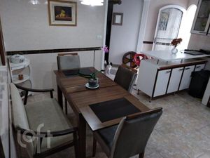 Image 4 - 738283