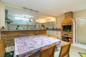 Image 5 - 738336