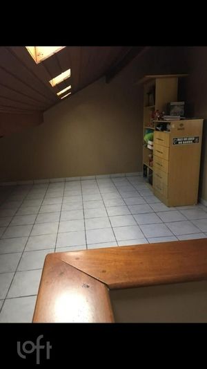 Image 23 - 738459