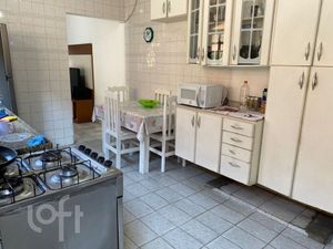 Image 4 - 738498