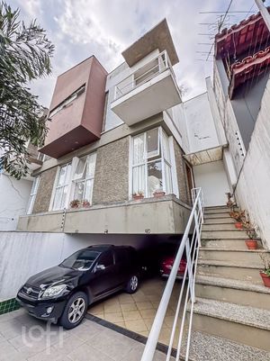 Image 38 - 738570