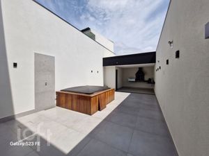 Image 5 - 738624