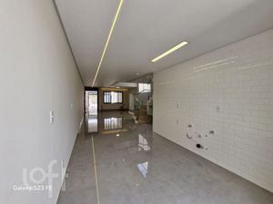 Image 4 - 738624