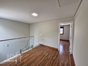 Image 32 - 738624