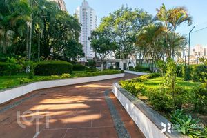 Image 30 - 738773
