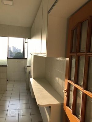 Image 18 - 739124