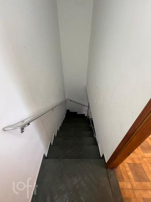 Image 21 - 739276