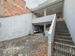 Image 35 - 739523