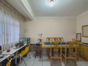 Image 7 - 739523