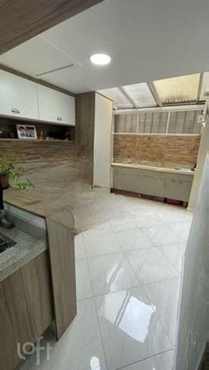Image 8 - 739759