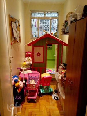 Image 9 - 740008