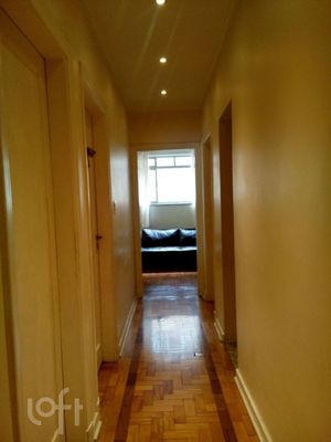 Image 11 - 740008