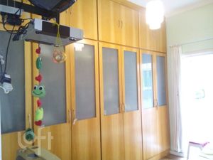 Image 26 - 740008