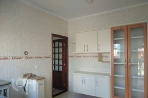 Image 3 - 740263