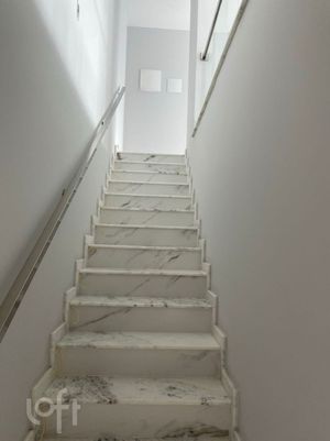 Image 30 - 740522