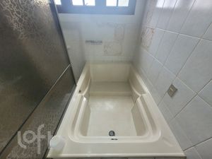 Image 19 - 740594