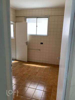 Image 4 - 740638