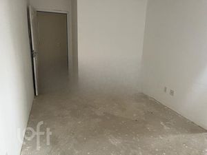 Image 1 - 740677