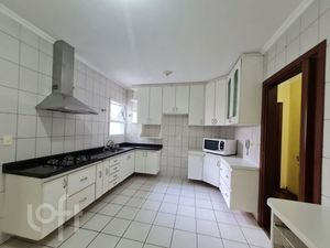 Image 17 - 740703
