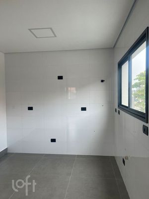Image 3 - 740933