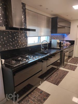 Image 11 - 741506