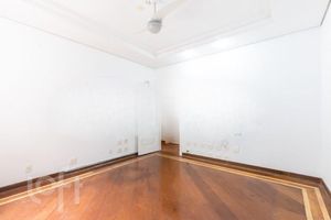 Image 35 - 741537
