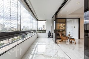 Image 16 - 741652