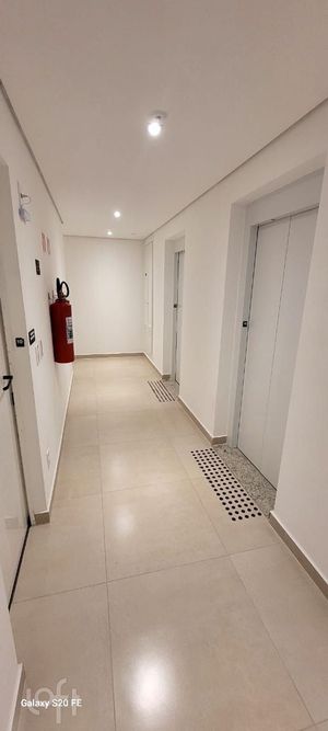 Image 11 - 741797