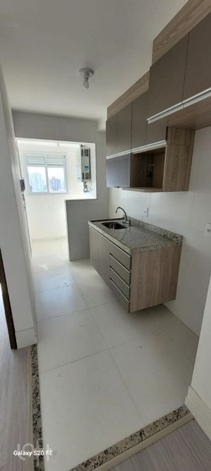 Image 4 - 741797