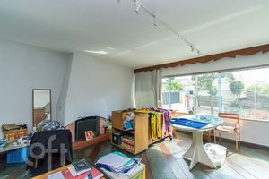 Image 4 - 741908