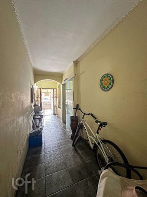 Image 7 - 742031