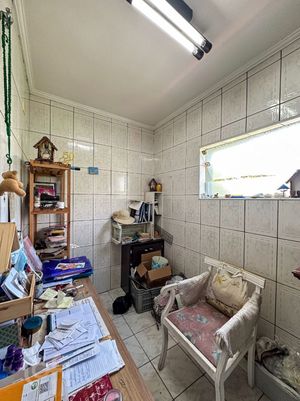 Image 21 - 742031
