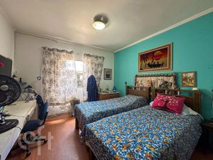 Image 19 - 742031