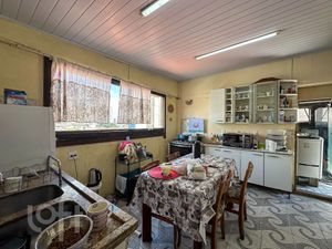 Image 27 - 742031