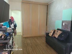 Image 7 - 742181