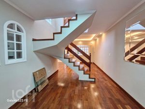 Image 6 - 742374