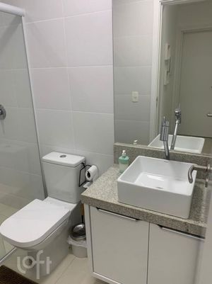Image 9 - 742378