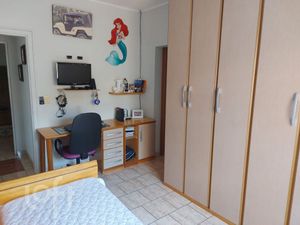 Image 6 - 742464
