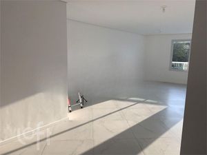 Image 10 - 742480