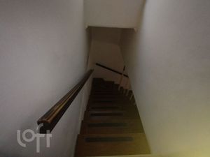Image 8 - 742635