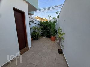 Image 8 - 742781