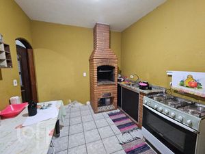 Image 9 - 743298