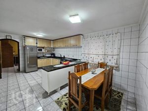Image 12 - 743298