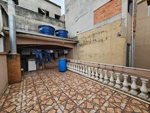 Image 29 - 743298